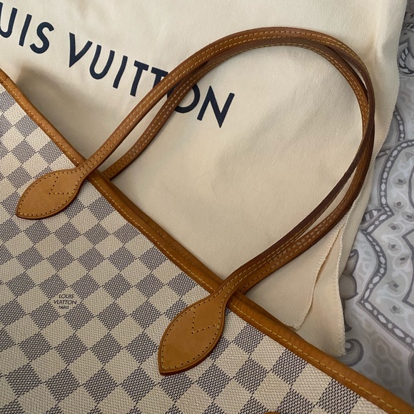 SOLD - Picture 2 of 16